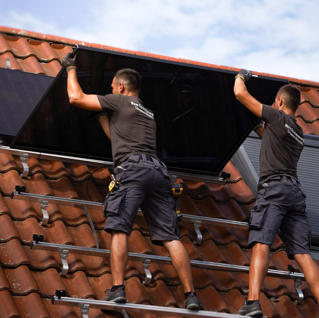 PV-Montage auf dem Dach