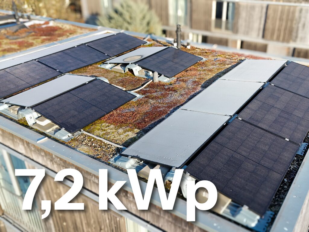 Flachdach mit 7,2 kWp Solaranlage